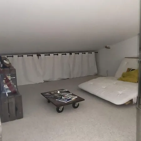 Nyaraló Maison Vintage Avec Piscine Chanaz