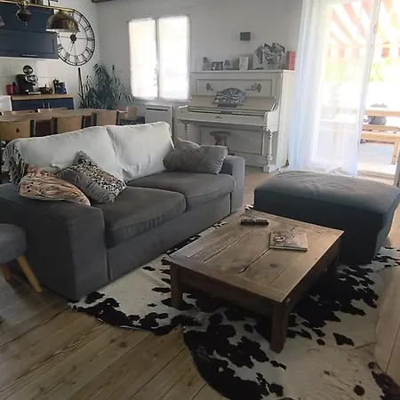 Maison Vintage Avec Piscine Chanaz